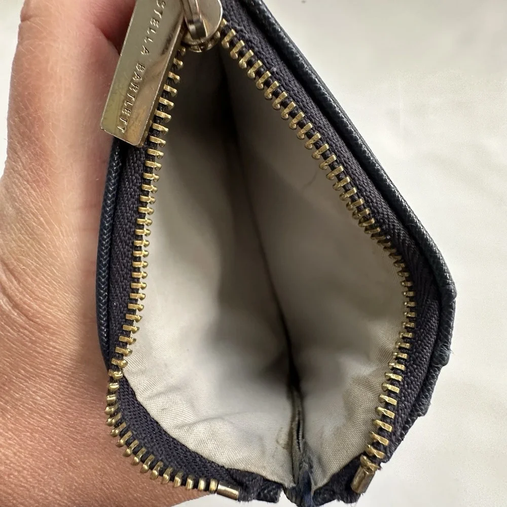 Estella Bartlett Woman‎ on a Mission Vegan Leather Card Purse - Navy